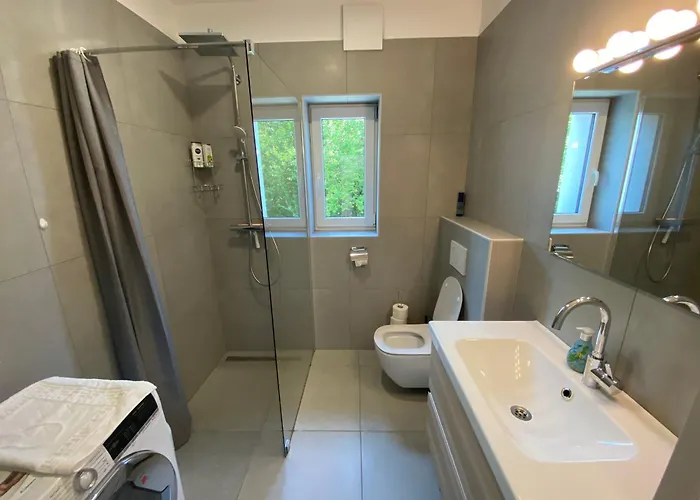 Ada - 4 Cosy Apartman Ljubljana