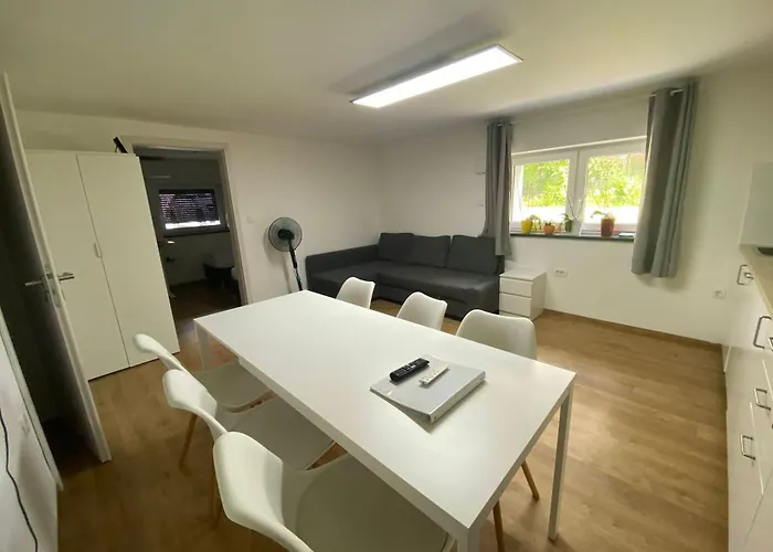 Ada - 4 Cosy Apartman Ljubljana