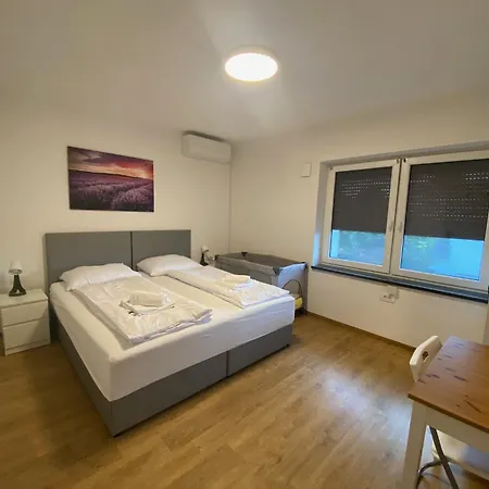 Ada - 4 Cosy Apartmán *